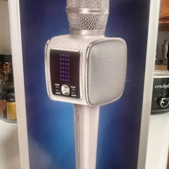 TOSING G7 Karoake Machine Microphone. Portable and Wireless Bluetooth PA System - Picture 1 of 6